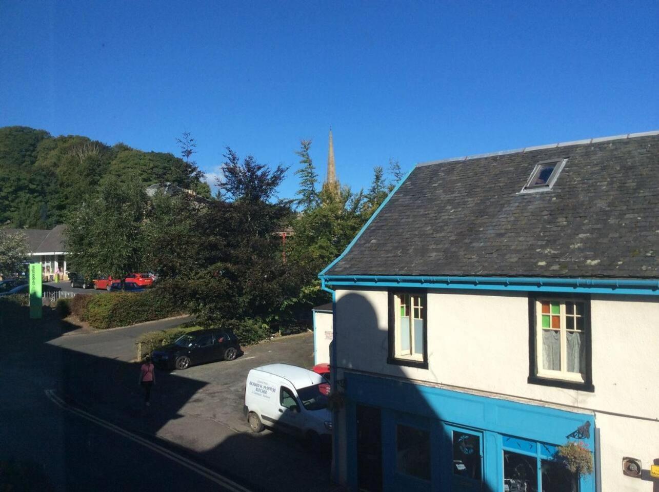 Large In On The Isle Of Bute Apartment